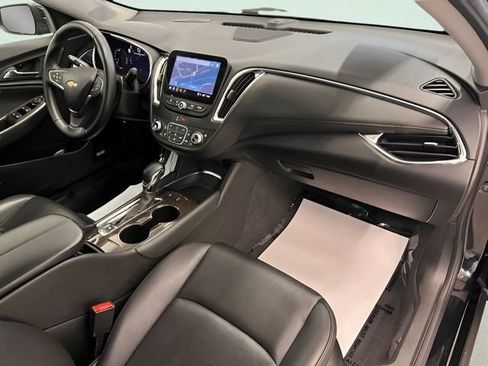 Used 2024 Chevrolet Malibu LT FWD image 11