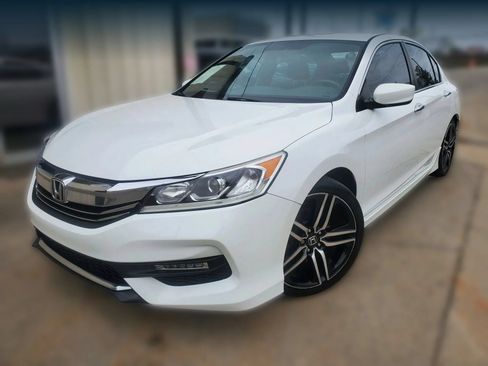 Used 2016 Honda Accord Sport image 5