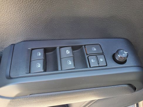 Used 2022 Toyota Tacoma SR AWD/4WD image 24