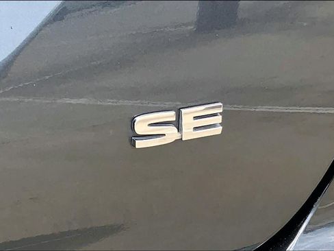 Used 2024 Mitsubishi Outlander SE AWD/4WD image 10