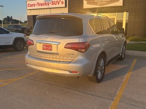 Used 2016 INFINITI QX80 2WD w/ Deluxe Technology Package image 4