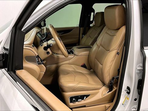Used 2018 Cadillac Escalade Platinum AWD/4WD image 31