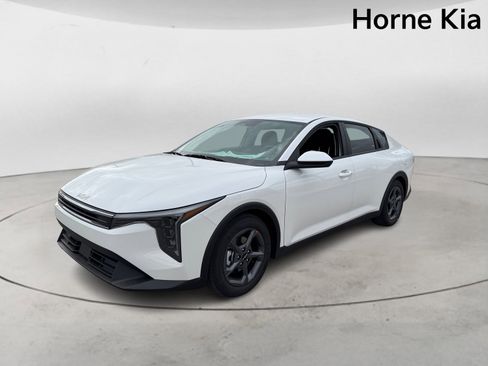 New 2026 Kia K4 LXS image 7