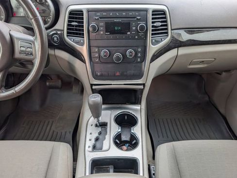 Used 2011 Jeep Grand Cherokee Laredo RWD image 7