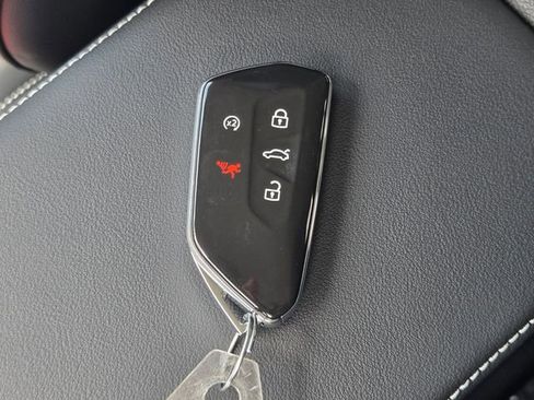 New 2026 Volkswagen Tiguan SE FWD image 23