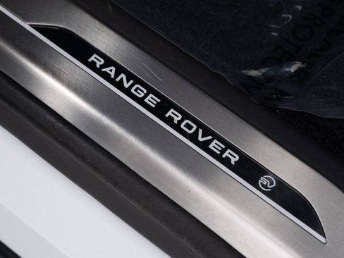 Used 2023 Land Rover Range Rover SV AWD/4WD image 13