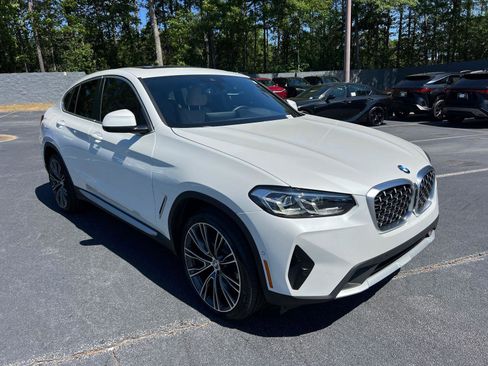 Used 2025 BMW X4 xDrive30i w/ Premium Package AWD/4WD image 3