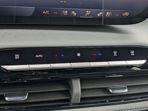 New 2026 Buick Enclave Avenir w/ Super Cruise Package AWD/4WD image 49