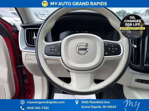 Used 2019 Volvo XC60 T6 Momentum w/ Protection Package Premier AWD/4WD image 14