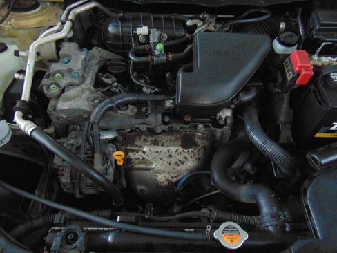 Used 2012 Nissan Rogue S image 16