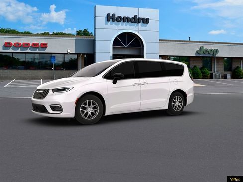 New 2026 Chrysler Pacifica Select image 2