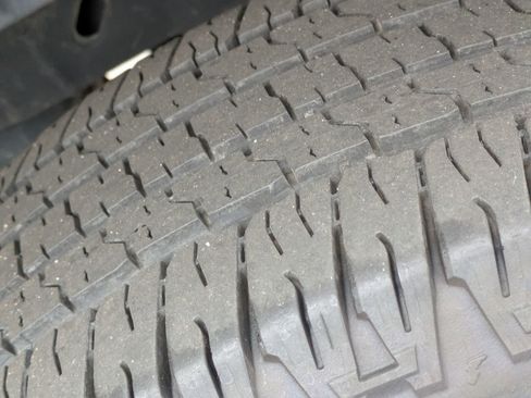 Used 2015 Ford F150 XLT w/ Equipment Group 301A Mid image 9