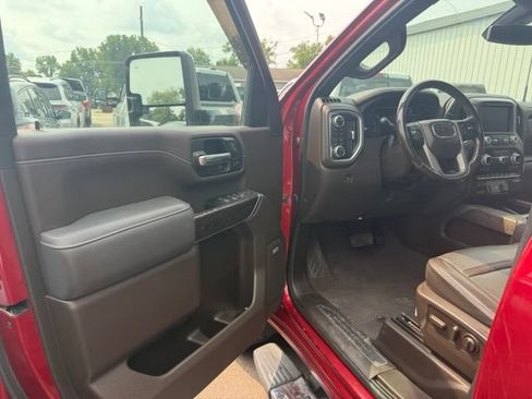 Used 2022 GMC Sierra 3500 Denali AWD/4WD image 5
