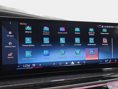 Certified 2025 BMW 740i xDrive AWD/4WD image 17