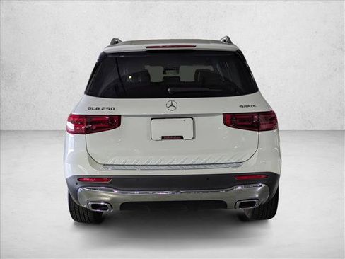 Certified 2025 Mercedes-Benz GLB 250 4MATIC image 6