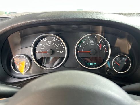 Used 2015 Jeep Wrangler Unlimited Sahara AWD/4WD image 14