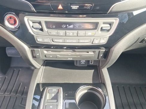 Used 2019 Honda Pilot Touring image 15