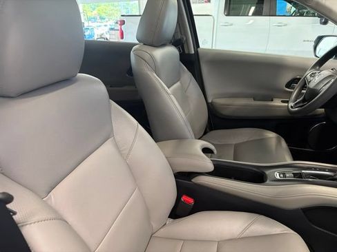 Used 2018 Honda HR-V EX image 26