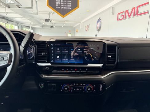 Certified 2024 Chevrolet Silverado 1500 RST w/ Protection Package AWD/4WD image 20