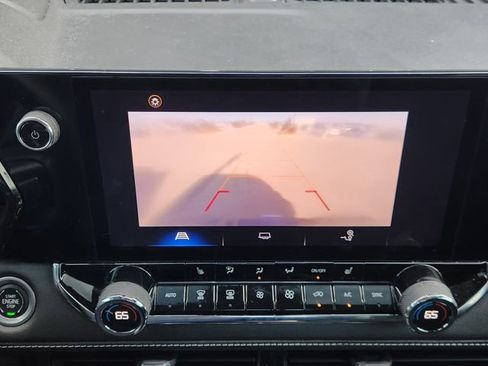 Used 2023 Chevrolet Colorado LT w/ LT Convenience Package II image 19