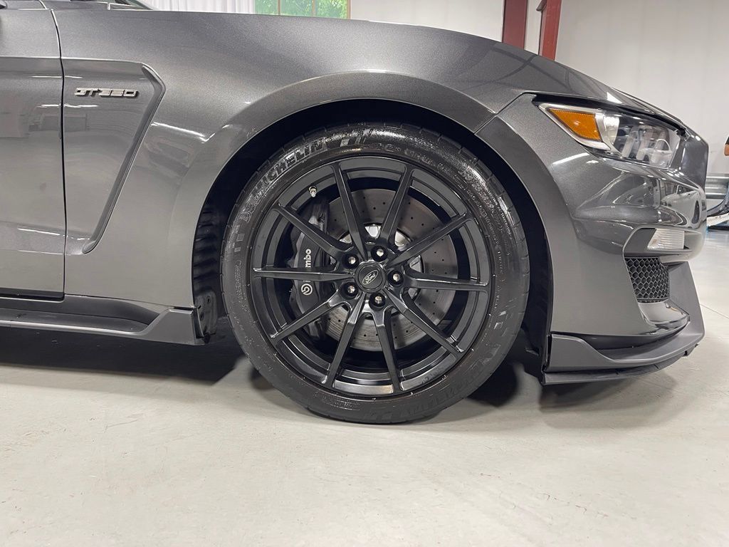 Used 2017 Ford Mustang Shelby GT350 w/ Electronics Package RWD image 16