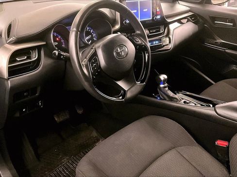 Used 2019 Toyota C-HR XLE image 12