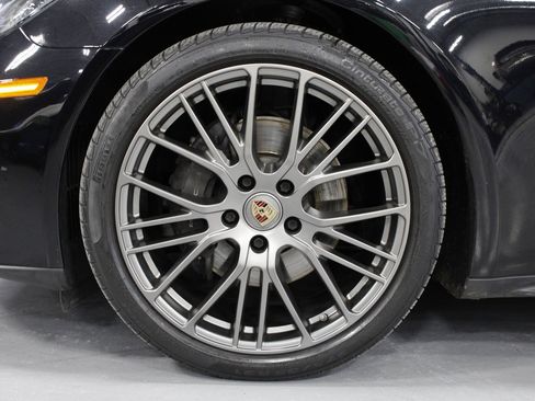 Certified 2022 Porsche Panamera 4 Platinum Edition image 11