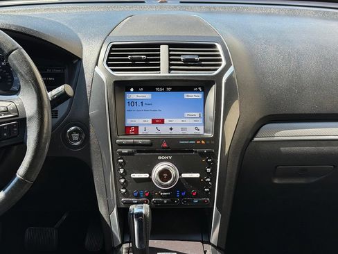 Used 2017 Ford Explorer Sport w/ Equipment Group 401A AWD/4WD image 16