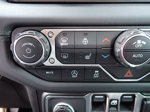 New 2026 Jeep Gladiator Rubicon AWD/4WD image 17