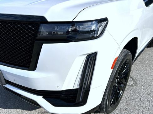 Certified 2023 Cadillac Escalade ESV Sport Platinum image 10