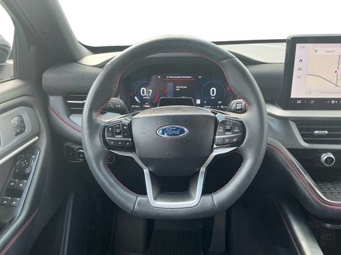 Used 2025 Ford Explorer ST-Line w/ Premium Package RWD image 18