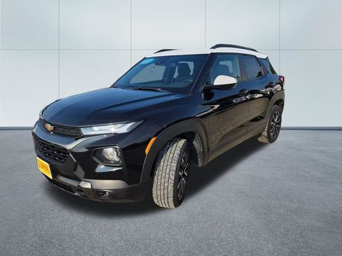 Used 2022 Chevrolet TrailBlazer ACTIV w/ Driver Confidence Package AWD/4WD image 3