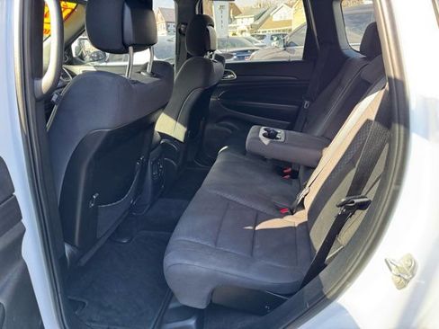 Used 2018 Jeep Grand Cherokee Laredo image 19