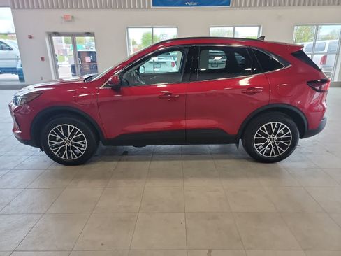 Used 2025 Ford Escape SE FWD image 11