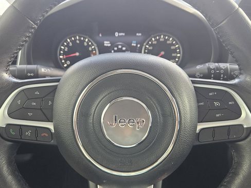 Used 2021 Jeep Renegade Latitude w/ Convenience Group FWD image 16
