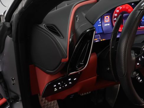 Certified 2025 Ferrari Roma Spider RWD image 49