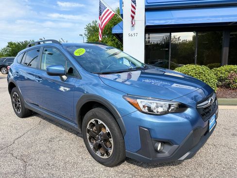 Used 2021 Subaru Crosstrek 2.0i Premium w/ Moonroof Package AWD/4WD image 12