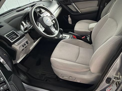 Used 2016 Subaru Forester 2.5i Premium w/ All-Weather Package AWD/4WD image 4