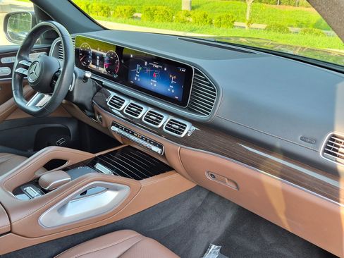 Certified 2024 Mercedes-Benz GLS 450 4MATIC image 36