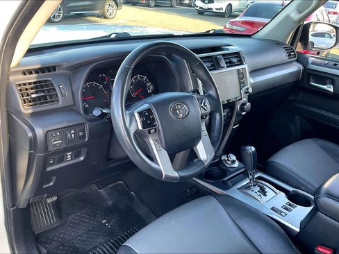 Used 2020 Toyota 4Runner SR5 Premium image 16
