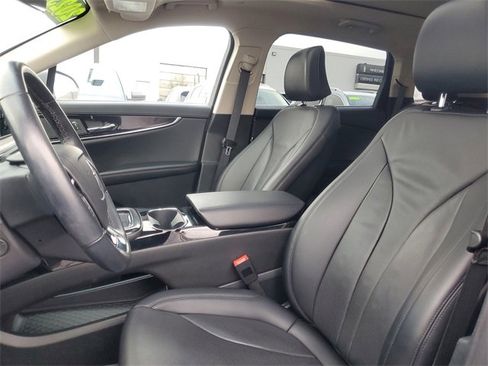 Certified 2023 Lincoln Nautilus Reserve image 11