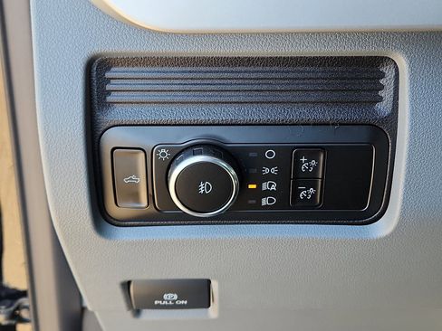 New 2025 Ford F250 XL w/ 360-Degree Camera Package RWD image 16