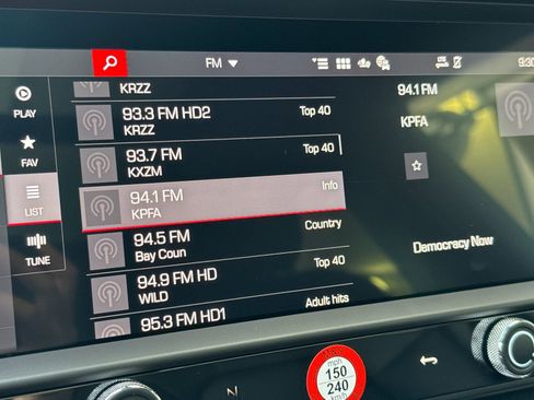 New 2026 Porsche Macan image 21