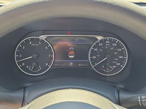 Certified 2025 Nissan Sentra SV image 31