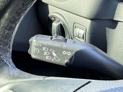 Used 2017 Volkswagen Tiguan S AWD/4WD image 27