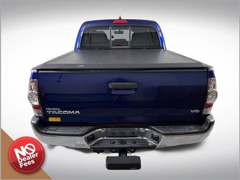 Used 2015 Toyota Tacoma 4x4 Double Cab w/ Limited Package image 5