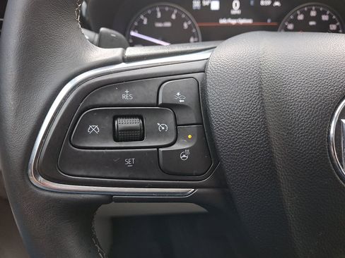 Used 2023 Buick Envision Avenir image 22