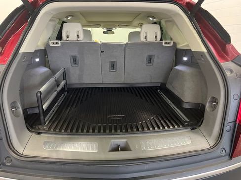 Used 2018 Cadillac XT5 Luxury w/ Driver Awareness Package image 16