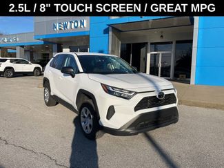 Used 2025 Toyota RAV4 LE video 1
