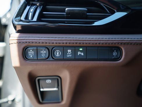Certified 2024 Acura MDX SH-AWD w/ Advance Package image 30